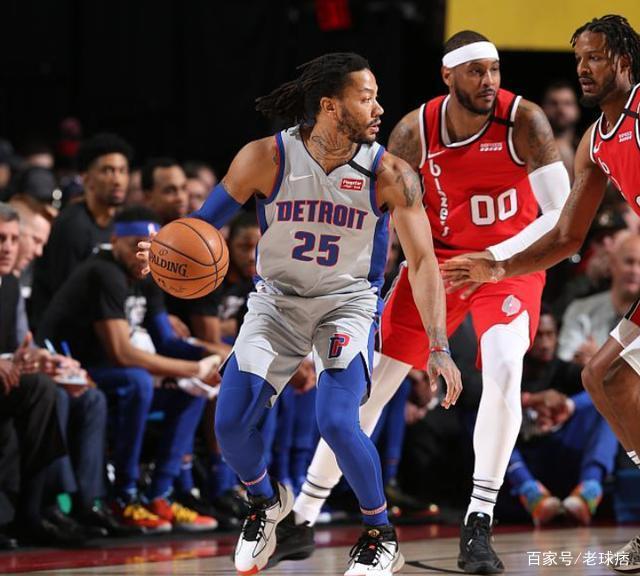 杜兰特超神表现率队逆转取胜（杜兰特神勇爆发带队上演逆转胜）