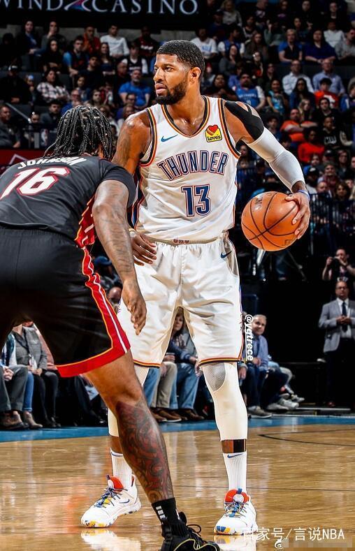 埃斯特旺经纪人：我们连续4年和巴萨谈转会，但对方财政困难（埃斯特旺经纪人：与巴萨谈转会已四年仍无果，因其财政拮据）