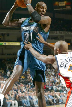 环球足球奖年度最佳教练候选：恩里克、斯洛特、弗里克在列（恩里克、斯洛特、弗里克入围环球足球奖年度最佳教练候选）