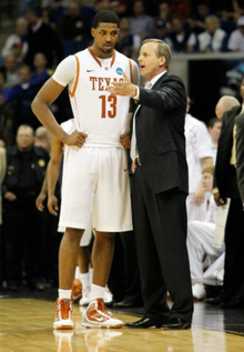 阿拉伯杯巴林3-1胜苏丹，离奇攻防双方错失良机（阿拉伯杯：巴林3-1击退苏丹，怪异攻防双方屡失良机）