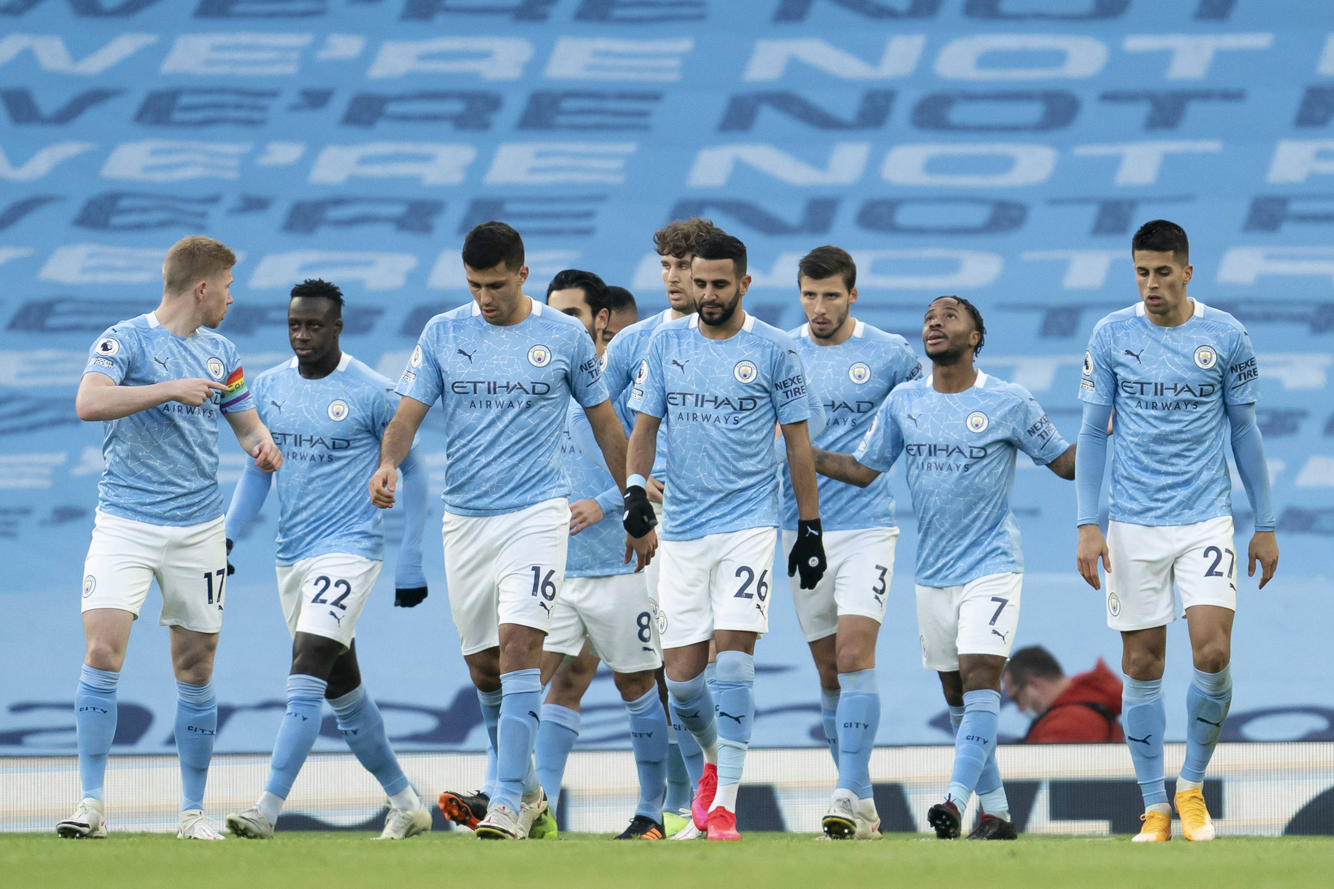 海港小将李新翔：这是梦幻的一年，武磊的点拨对我帮助很大（海港新星李新翔：梦幻一年，武磊指点助我成长）