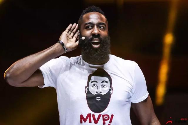 FIFA年度最佳男足教练候选：恩里克、斯洛特、弗里克在列（FIFA年度最佳男足教练候选名单出炉：恩里克、斯洛特、弗里克入选）