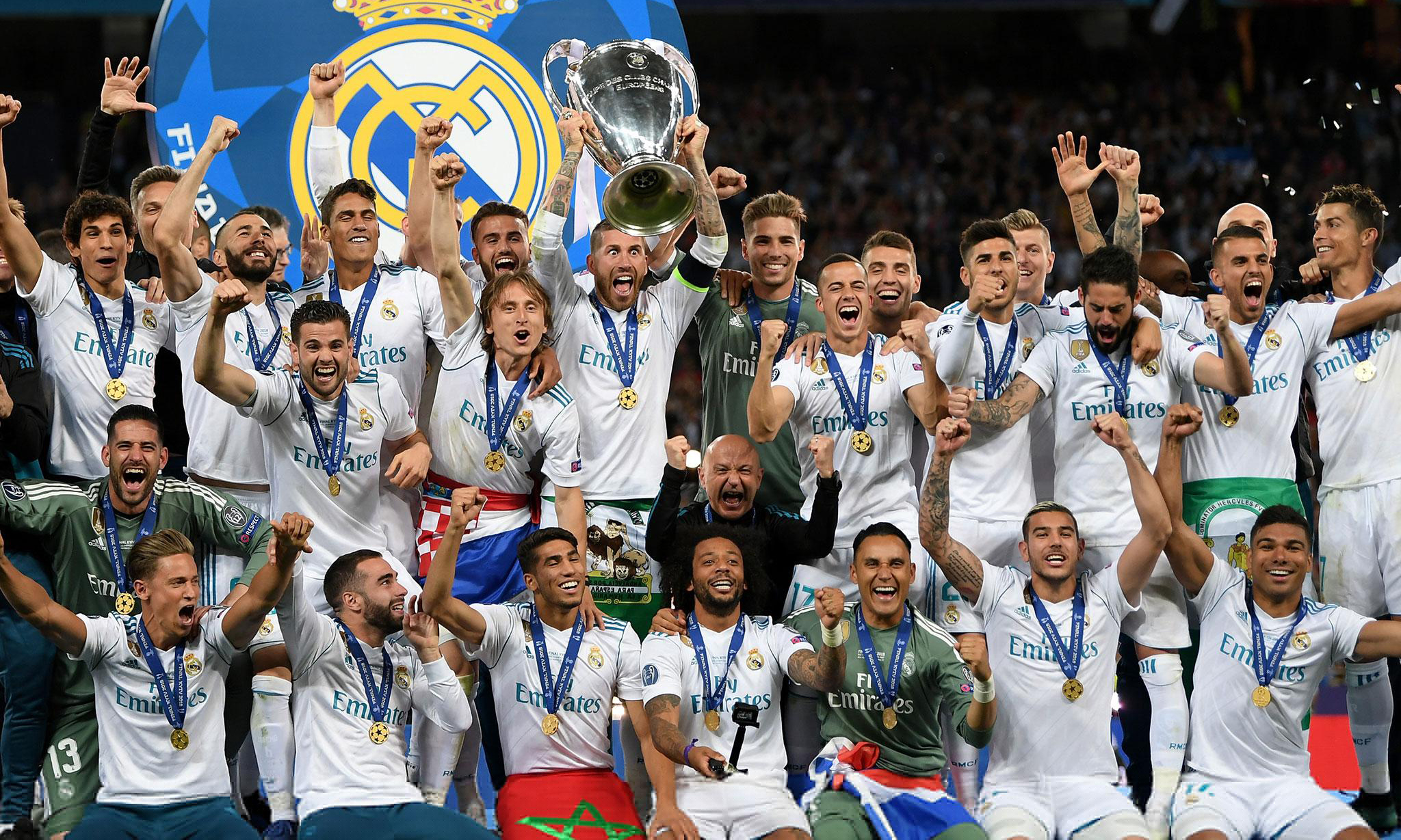 TA：纽卡继续在欧冠中高歌猛进；丹-伯恩的头球破门无与伦比（TA：纽卡欧冠再下一城；丹·伯恩无解头槌建功）