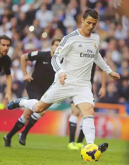 体图：聚勒将在明夏离开多特，队友们也认为他将离队