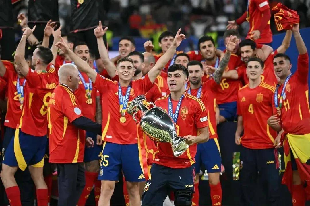 现场观赛的 现场观赛的